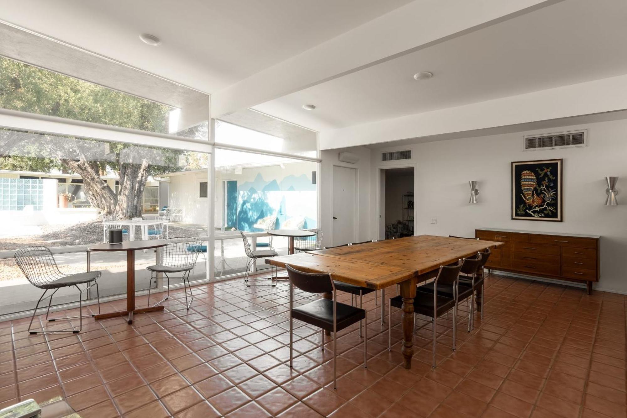 Monkey Tree Hotel By Avantstay Stylish Hotel In Palm Springs W Pool المظهر الخارجي الصورة