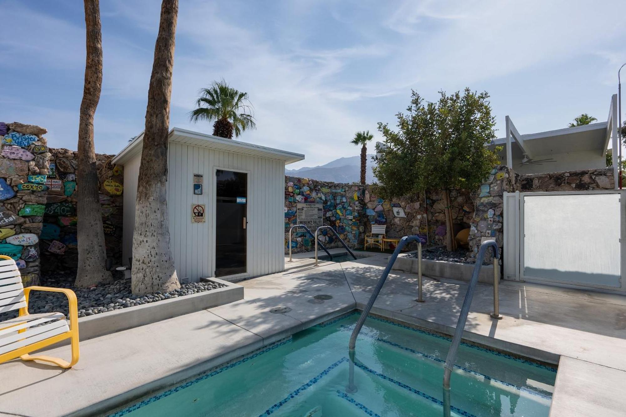 Monkey Tree Hotel By Avantstay Stylish Hotel In Palm Springs W Pool المظهر الخارجي الصورة