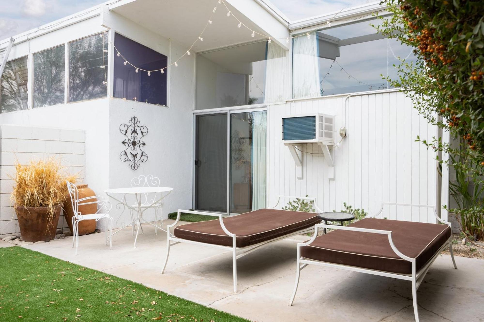 Monkey Tree Hotel By Avantstay Stylish Hotel In Palm Springs W Pool المظهر الخارجي الصورة