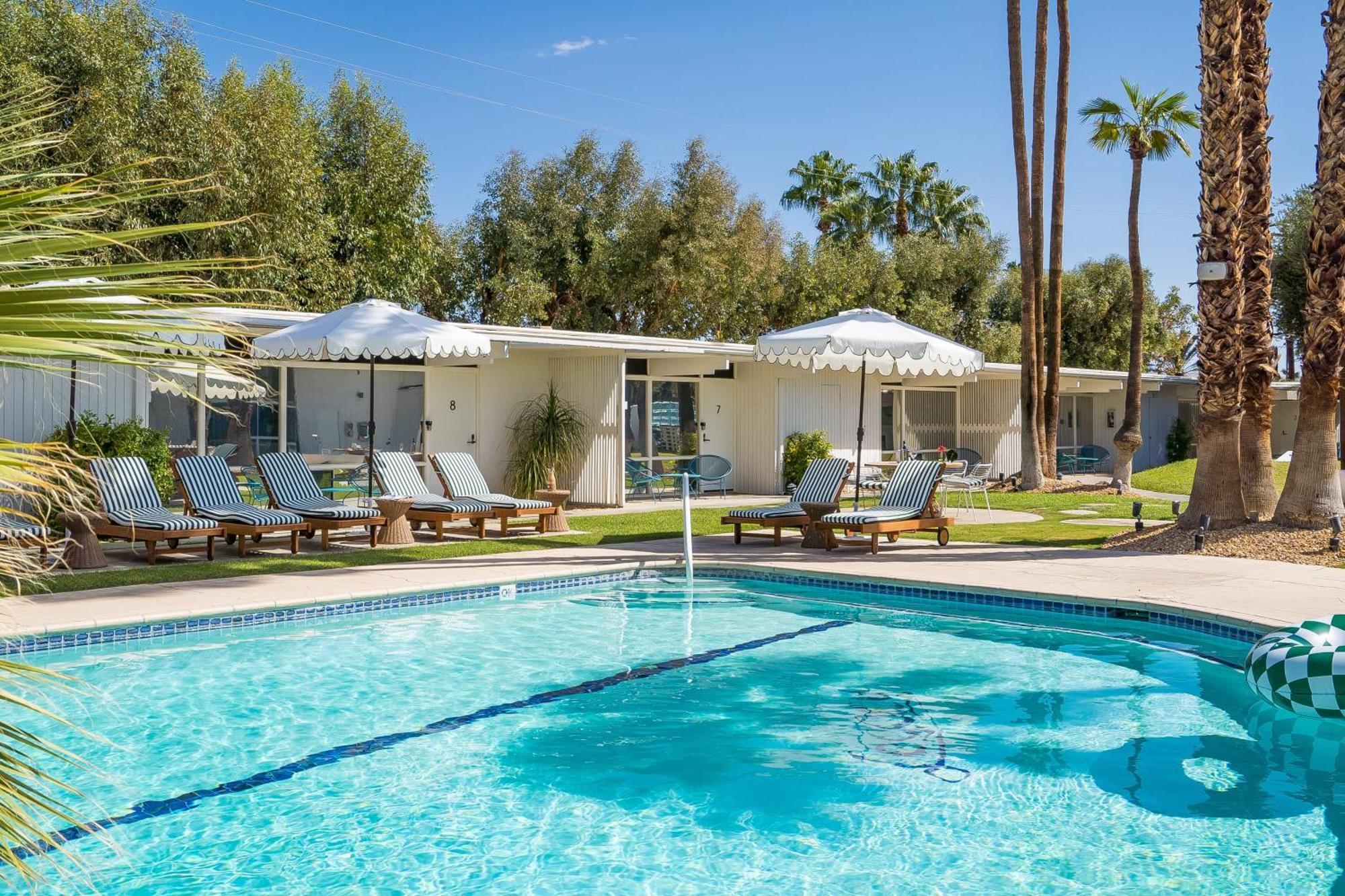 Monkey Tree Hotel By Avantstay Stylish Hotel In Palm Springs W Pool المظهر الخارجي الصورة