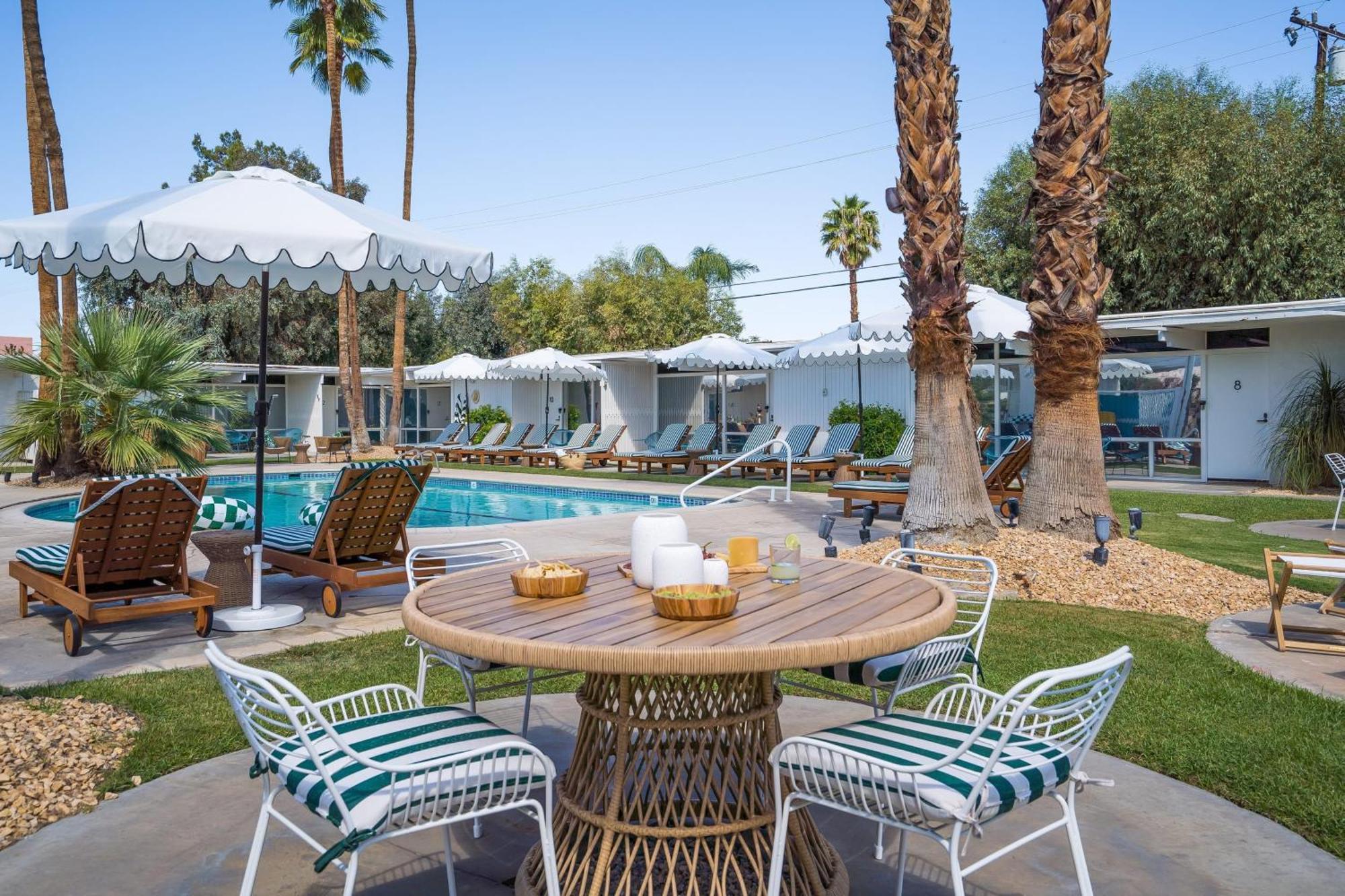 Monkey Tree Hotel By Avantstay Stylish Hotel In Palm Springs W Pool المظهر الخارجي الصورة
